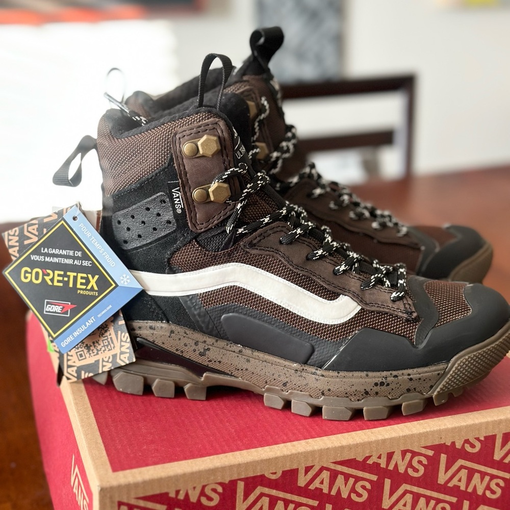 Vans Women's Brown Hiking Boots